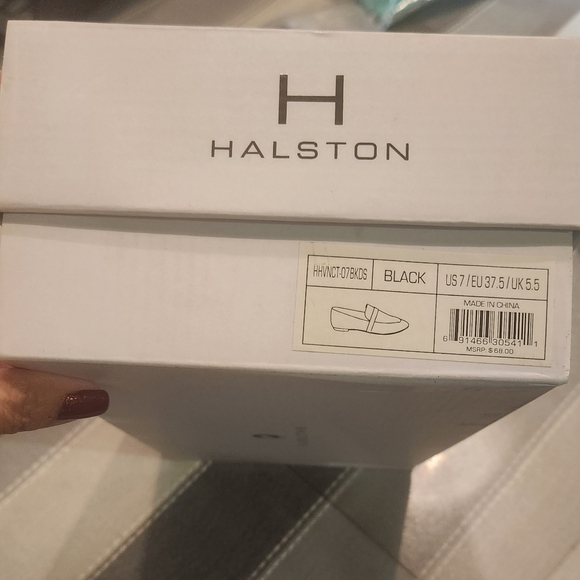 H Halston Vincent Loafer NIB sz 7, Black - Picture 2 of 4